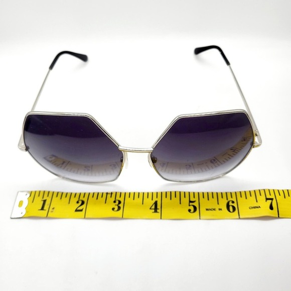 Octagonal Silver Framed Gradient Lenses Sunglasses - Picture 5 of 6